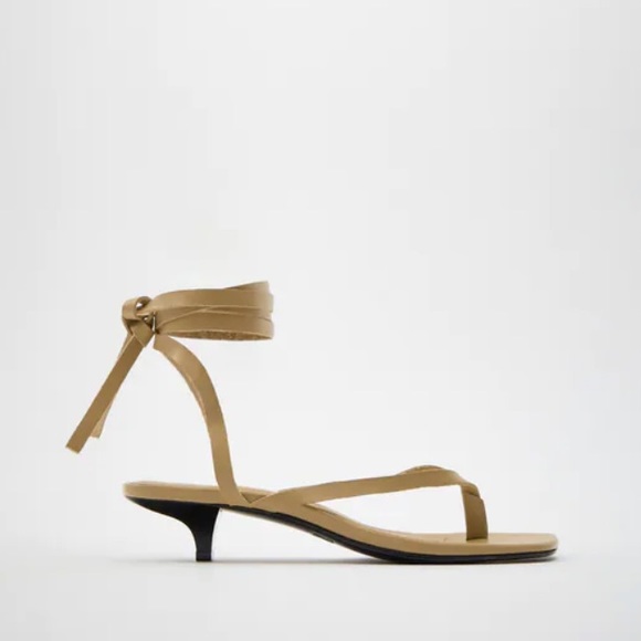 Leather Strappy kitten heel Zara